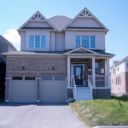Modern 4Br House In Barrie! Villa Exterior foto